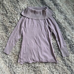 Beautiful Lavender Cowl/Turtleneck Top Long Sleeve Studded NWT Medium